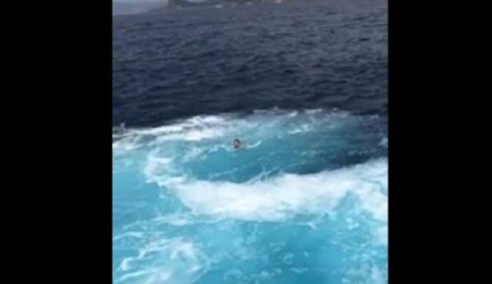Ίμπιζα: Πήδηξε στη θάλασσα γιατί φοβήθηκε ότι θα συγκρουστούν τα φέρι μποτ (βίντεο)