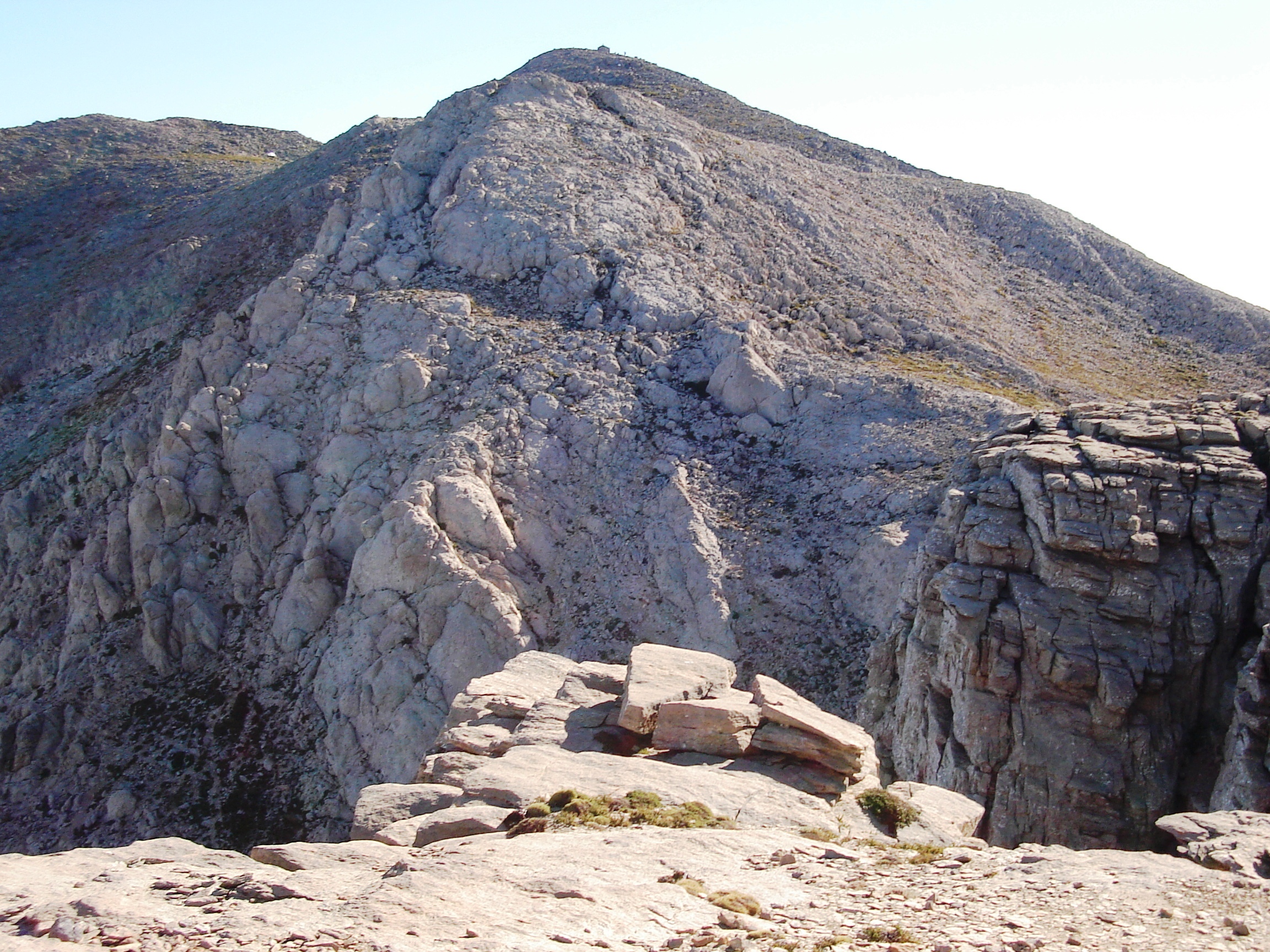 Ο ορειβατικός σύλλογος Αγ. Νικολάου στην κορυφή ’’Αφέντης’’ της Δίκτης