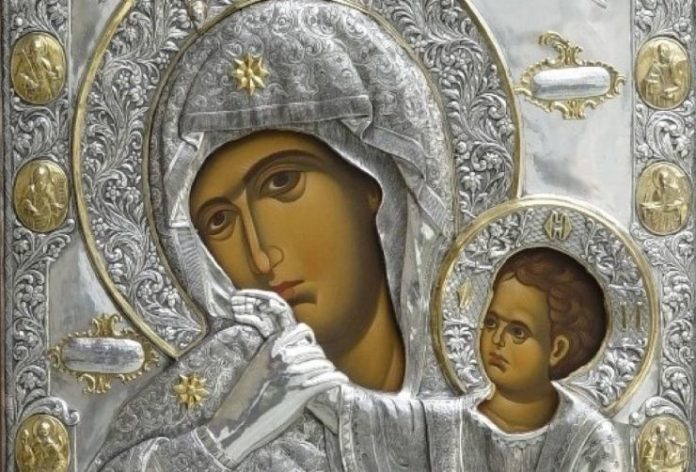Η θαυματουργή εικόνα της Παναγίας Παραμυθίας φιλοξενήθηκε στην Κίσαμο