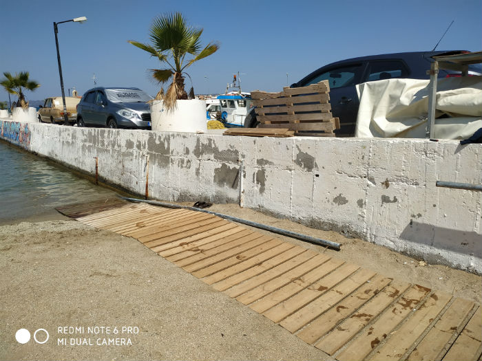 Εικόνες εγκατάλειψης σε βασικές υποδομές στις Καλύβες Αποκορώνου (φωτο)