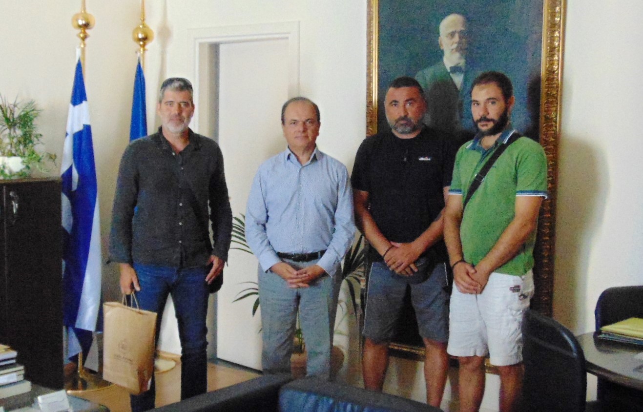 Συνάντηση Γ. Μαρινάκη με μέλος ΔΣ ΑΔΕΔΥ και εργαζόμενους στον Δήμο Ρεθύμνου