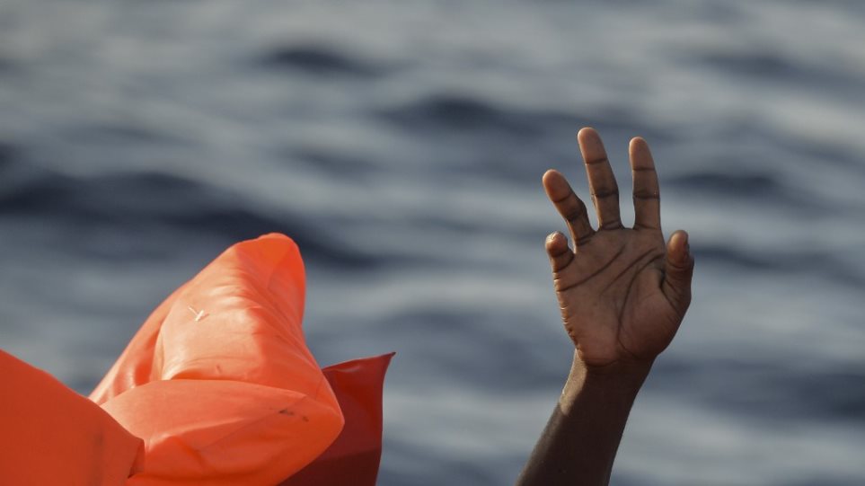 Ο μοναδικός επιζών τραγωδίας με μετανάστες συγκλονίζει-Πλοία μας έβλεπαν και προσπερνούσαν