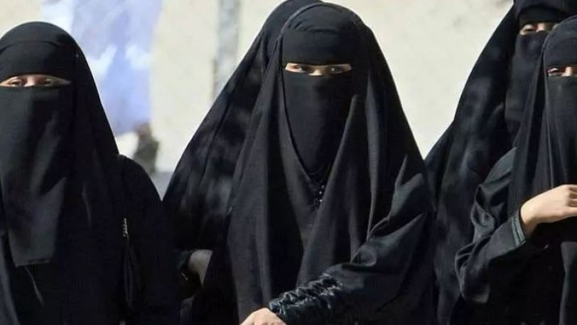 Σαουδική Αραβία: Οι γυναίκες μπορούν πια να βγαίνουν από τη χώρα χωρίς την άδεια του άνδρα