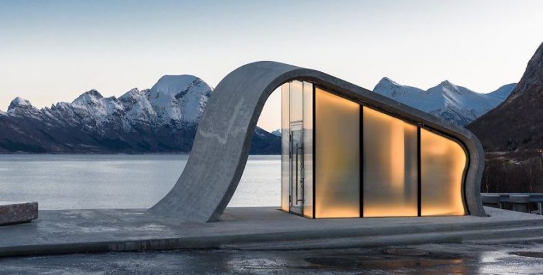 Το κτήριο που βλέπετε είναι δημόσια τουαλέτα στη Νορβηγία!