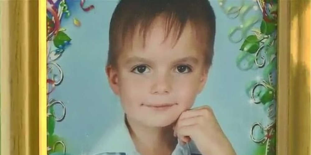 Σοκ: Οκτάχρονο αγοράκι αυτοκτόνησε γιατί δεν άντεχε την κακοποίηση από τους γονείς του!