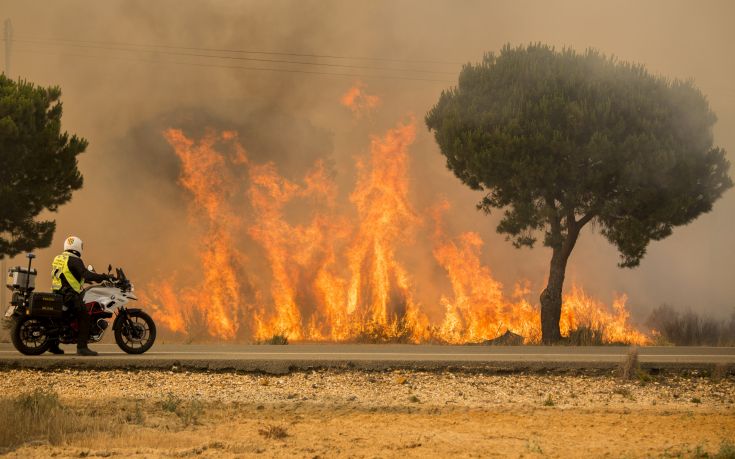 Ισπανία: Φωτιές μαίνονται στη Γαλικία, χωριά εκκενώθηκαν
