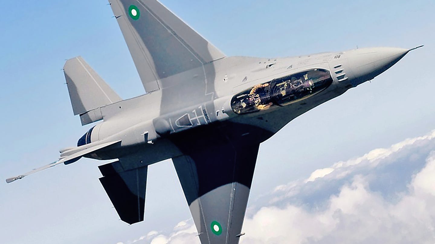Τι συνέβη με το F16 που έκανε συνεχείς πτήσεις πάνω από τα Χανιά (βίντεο)