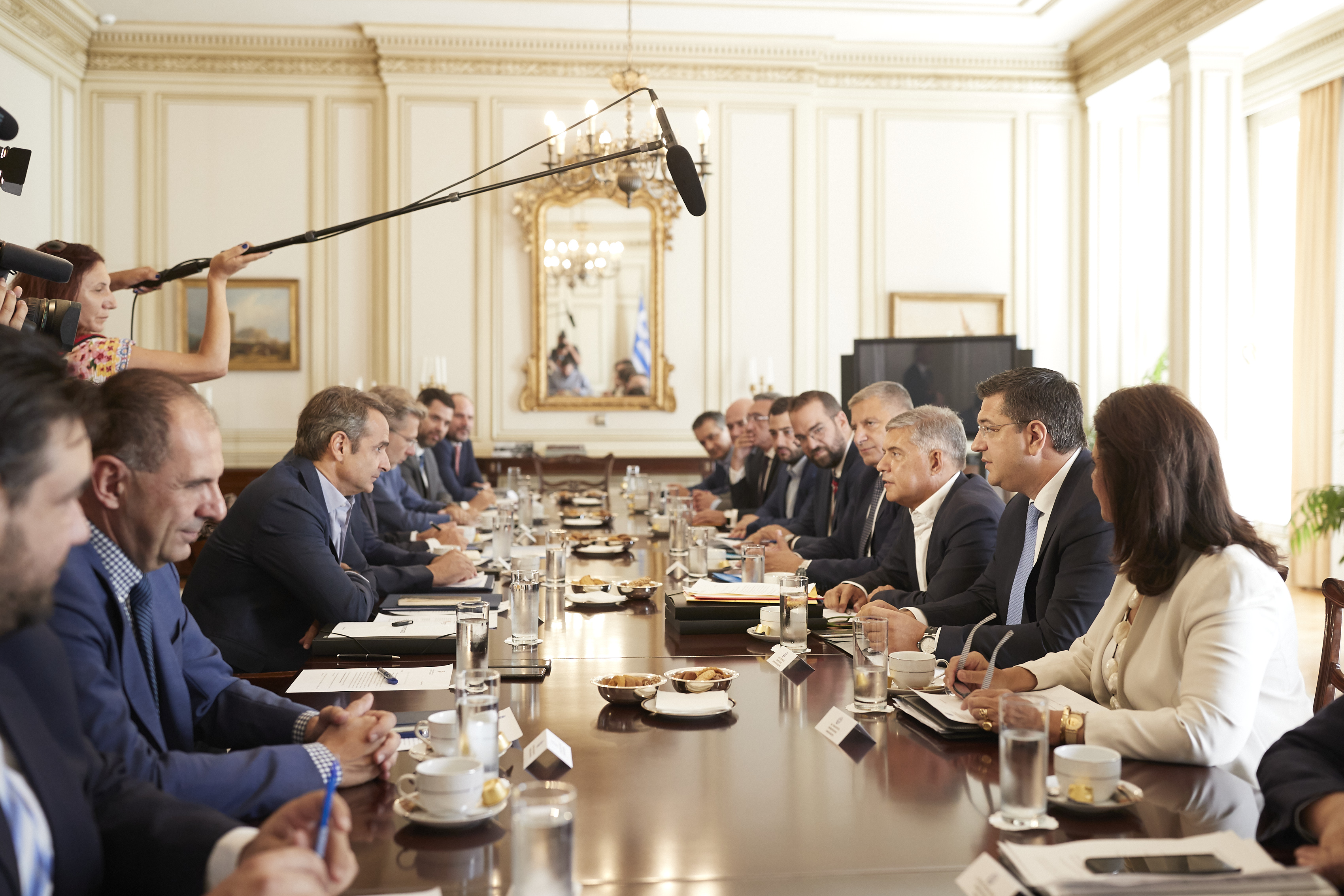 ΒΟΑΚ και έργα ανάπτυξης της Κρήτης στον Πρωθυπουργό από τον Περιφερειάρχη