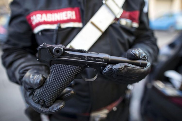 Ιταλία: Άνδρας έβαλε τέλος στη ζωή του με το όπλο ενός σεκιουριτά
