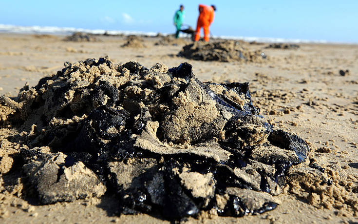 Μυστήριο με εξακόσιους τόνους πετρελαίου στις βορειοανατολικές ακτές της Βραζιλίας