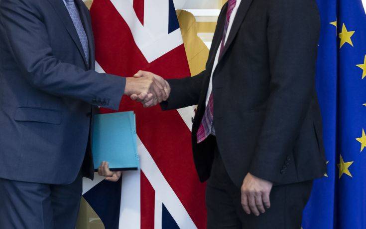 Γιούνκερ-Τζόνσον: Έχουμε συμφωνία για το Brexit