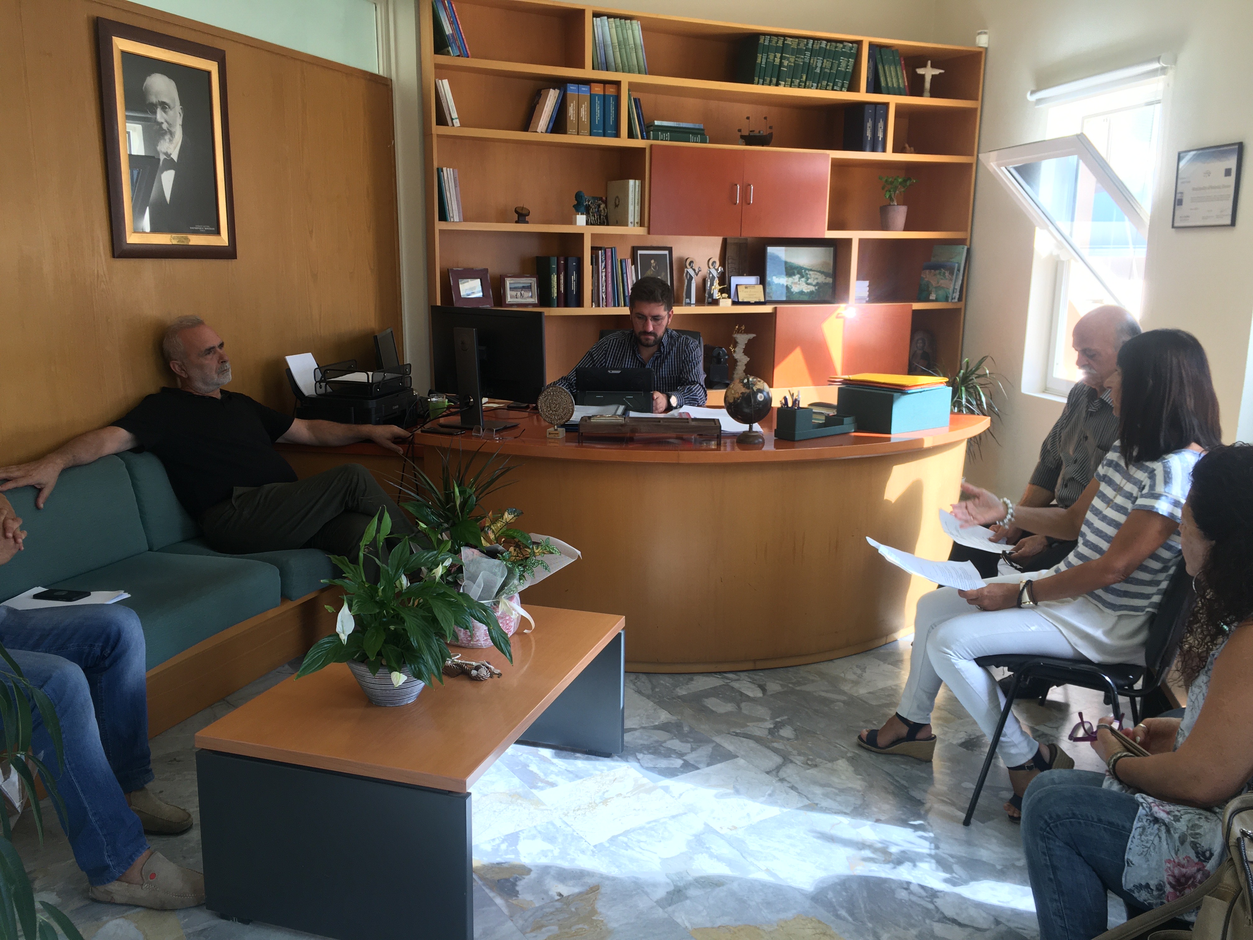 Με τον Εμπορικό Σύλλογο Αγίας Πελαγίας συναντήθηκε ο Δήμαρχος Μαλεβιζίου