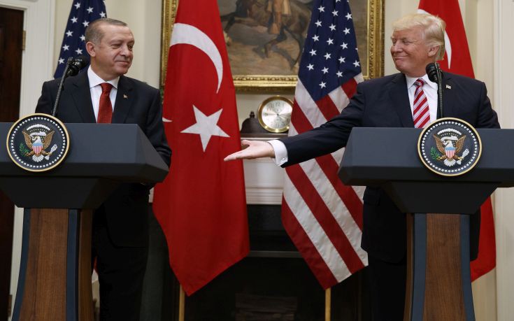 Washington Post: Γιατί ο Ντόναλντ Τραμπ είναι «καλός» με την Τουρκία