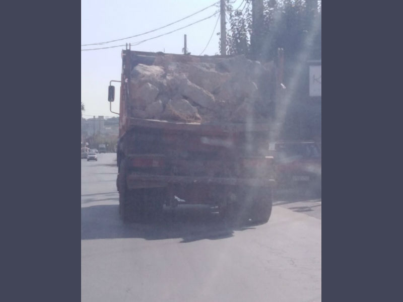“Κινούμενος κίνδυνος” από επαγγελματία οδηγό σε δρόμο στα Χανιά (φωτο)