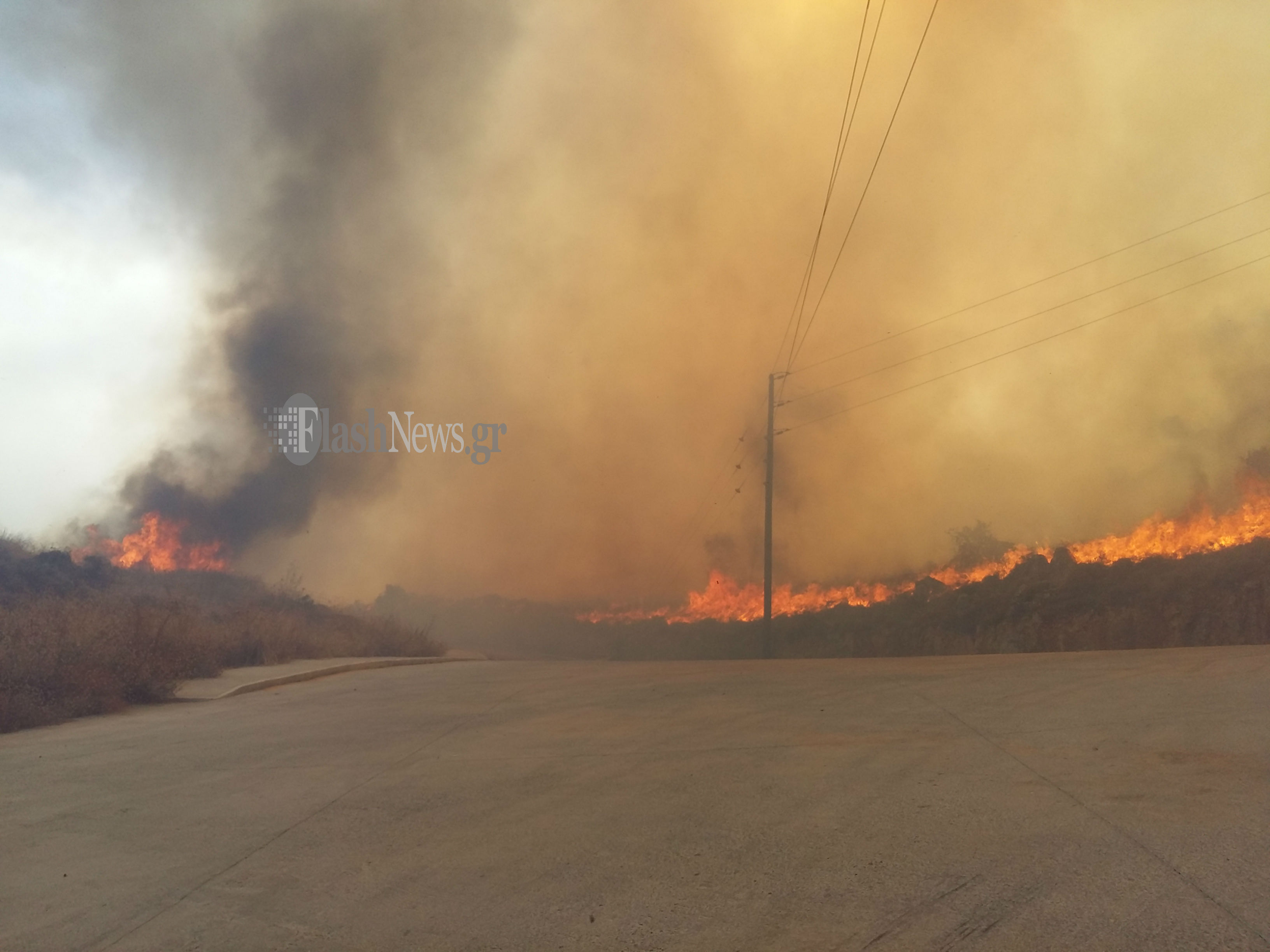 Πυρκαγιά στο Ρέθυμνο – Κινδύνευσαν σπίτια (φωτο + βιντεο)