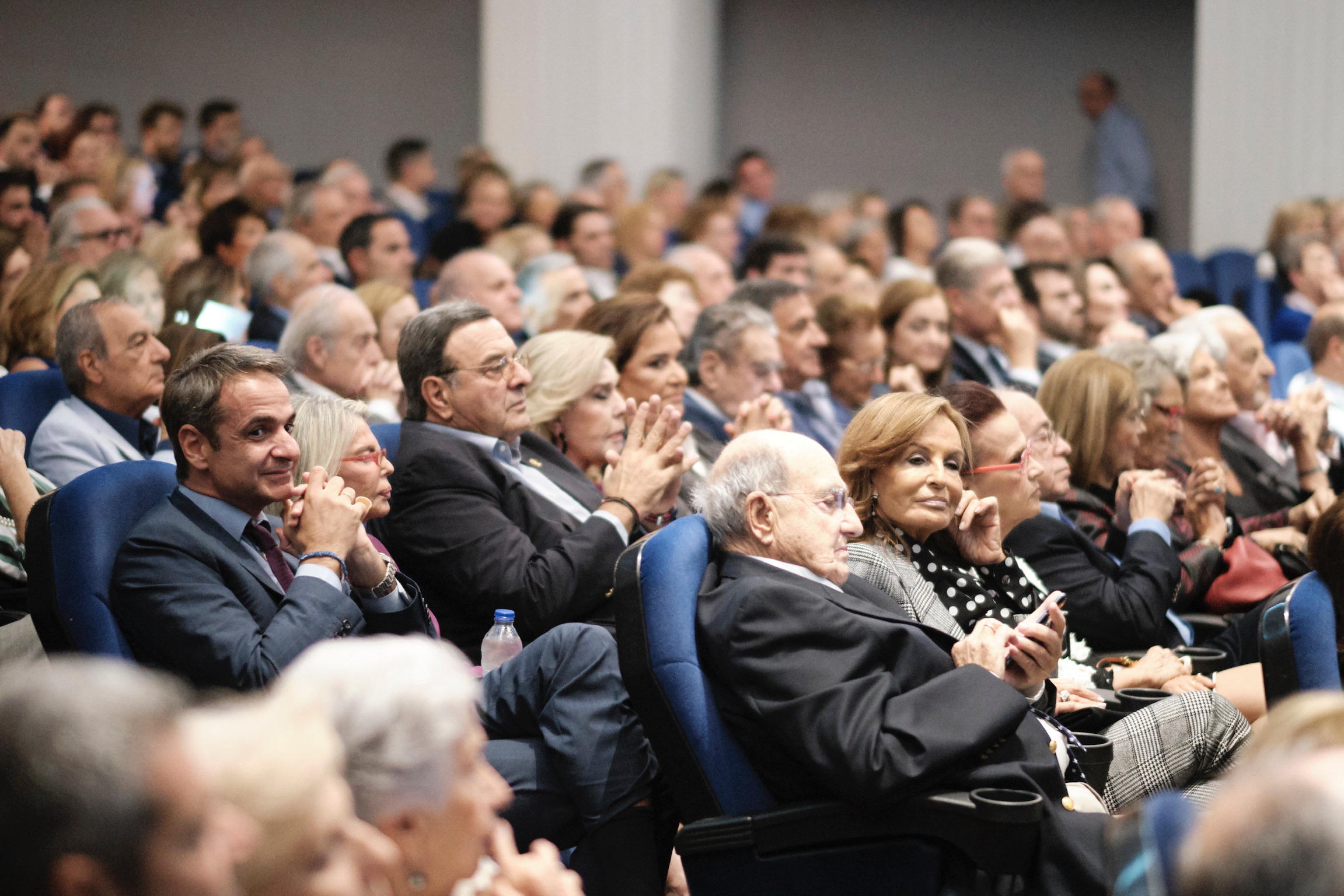 Συγκίνηση και χειροκρότημα στην επίσημη πρεμιέρα της ταινίας για τον Κωνσταντίνο Μητσοτάκη