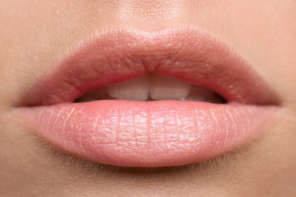 Μεγαλώστε τα χείλη σας με μακιγιάζ – Τα βήματα που πρέπει να ακολουθήσετε