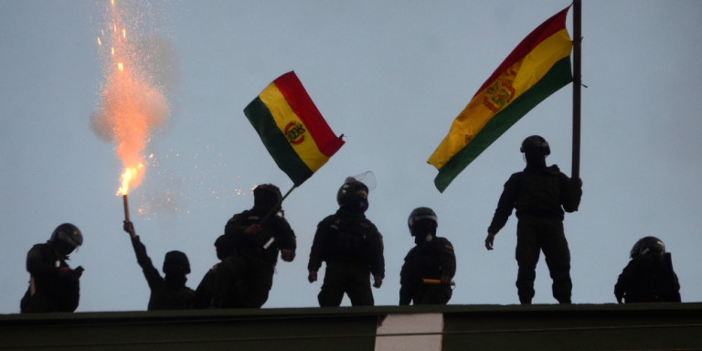 Εξεγέρθηκαν οι αστυνομικοί στη Βολιβία- Ο Μοράλες καταγγέλλει απόπειρα πραξικοπήματος