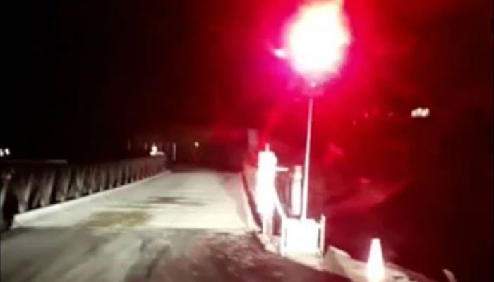Σε κυκλοφορία με φανάρια η γέφυρα Μπέλευ στον Κερίτη (φωτο – βίντεο)