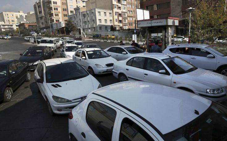 Ιράν: Επεισοδιακές οι διαδηλώσεις για την αύξηση της τιμής της βενζίνης