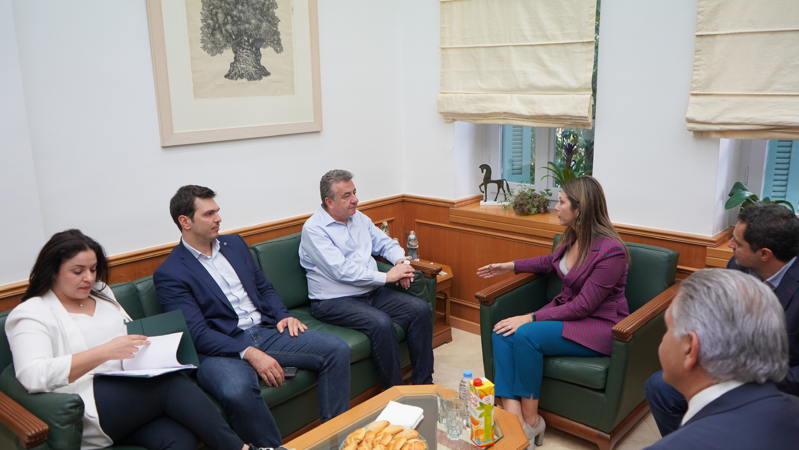Θέματα παιδείας συζητήθηκαν στην επίσκεψη της υφυπουργού Παιδείας στην Περιφέρεια Κρήτης