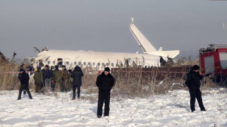 Καζακστάν: Πού αποδίδει η εταιρεία την αεροπορική τραγωδία με τους 12 νεκρούς