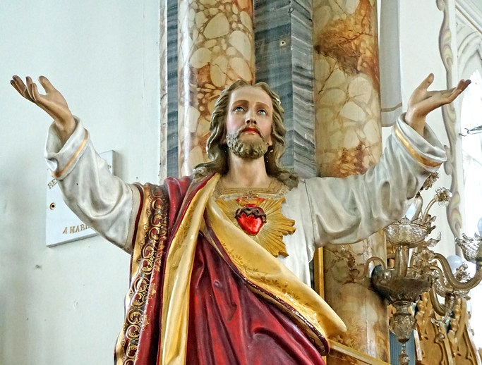 Πάρτι της ντροπής: Ο «μακιγιαρισμένος» Χριστός προκάλεσε… ξεσηκωμό