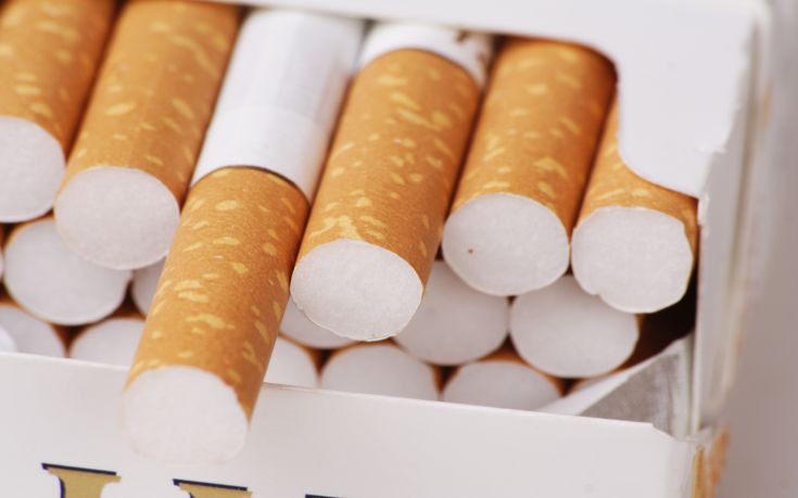 Κατασχέθηκαν 4 τόνοι λαθραίων τσιγάρων και εμπορευμάτων στο κέντρο του Πειραιά