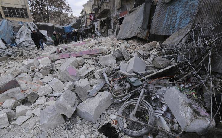 Πέντε άμαχοι σκοτώθηκαν σε ρωσική αεροπορική επιδρομή στο Χαλέπι
