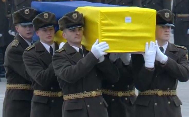 Επαναπατρίστηκαν οι σοροί  11 Ουκρανών επιβατών που έχασαν τη ζωή τους στο μοιραίο Boeing