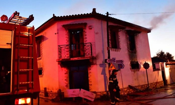 Τραγωδία: Νεκρά δύο αδέλφια από φωτιά – Tους καταπλάκωσε η φλεγόμενη στέγη