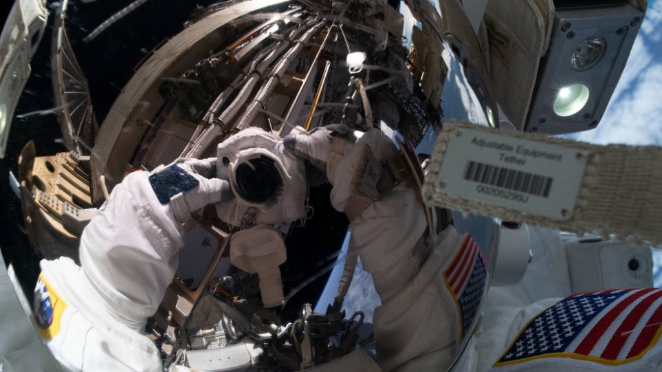 Δείτε live τον διαστημικό περίπατο δυο γυναικών τεχνικών στον διαστημικό σταθμό