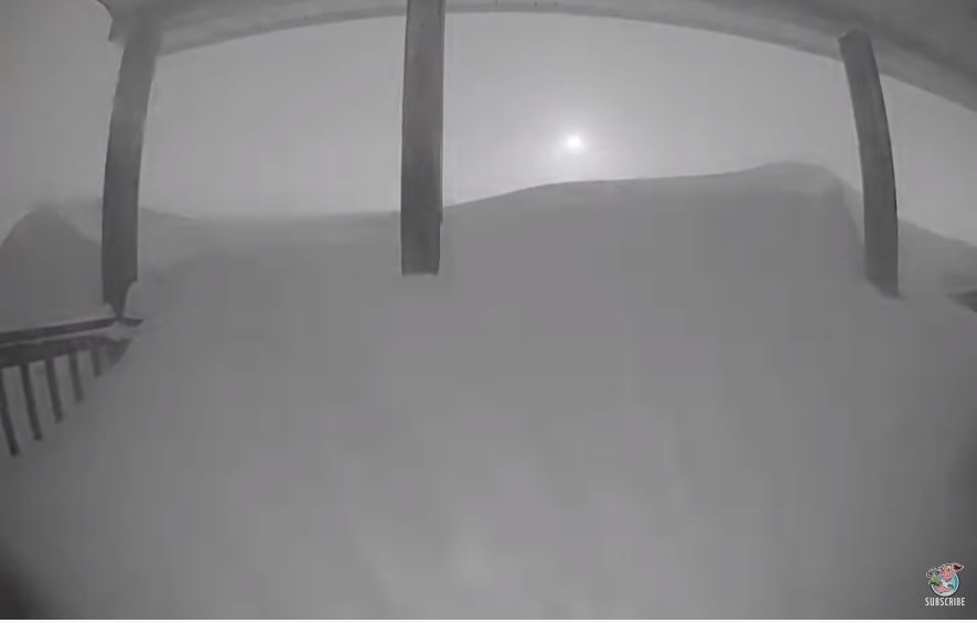Πώς θάβεται μια κωμόπολη στο χιόνι σε ένα time lapse 30 δευτερολέπτων