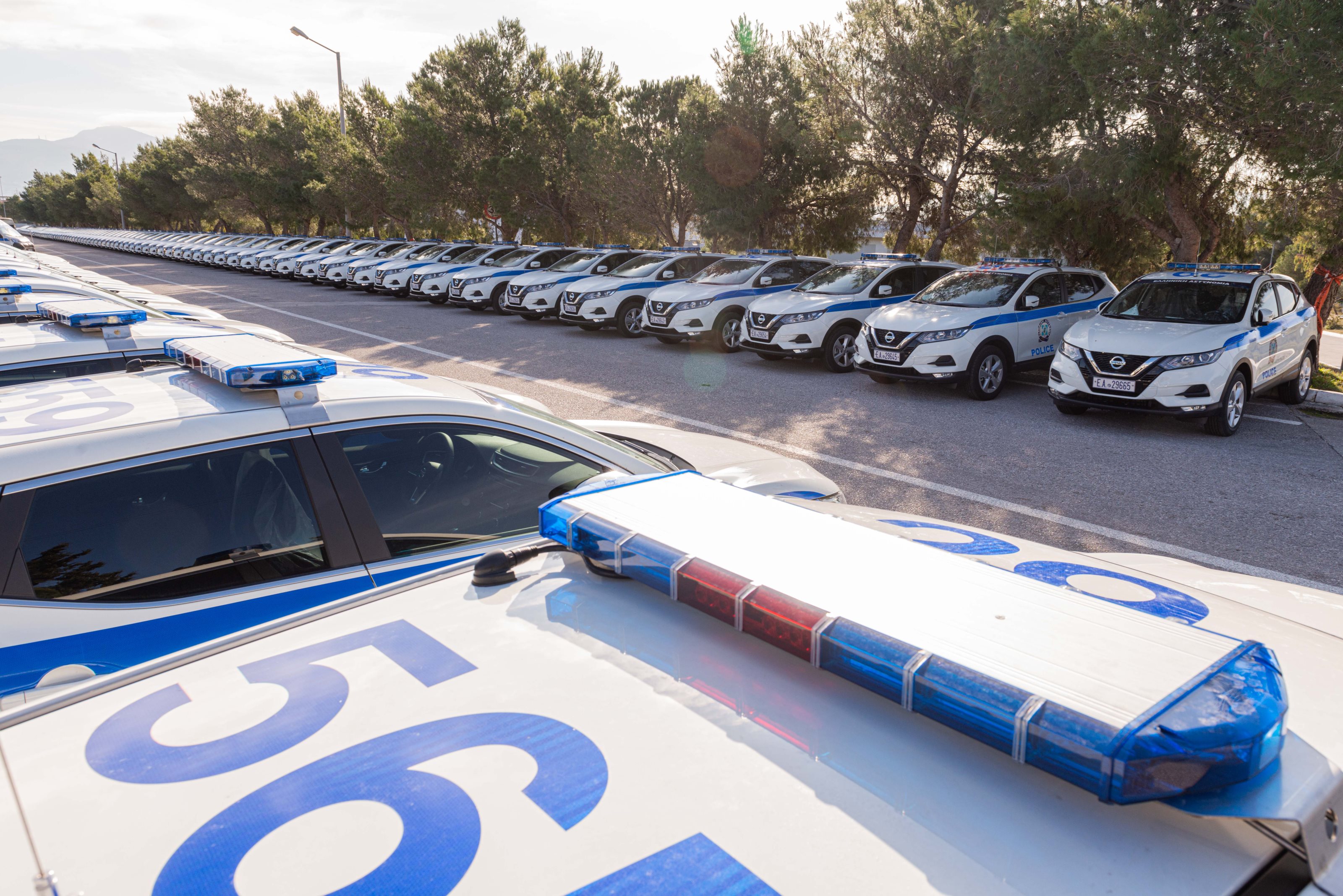 Με νέα αστυνομικά βαν και λεωφορεία εξοπλίζεται η ΕΛΑΣ στην Κρήτη (φωτο)