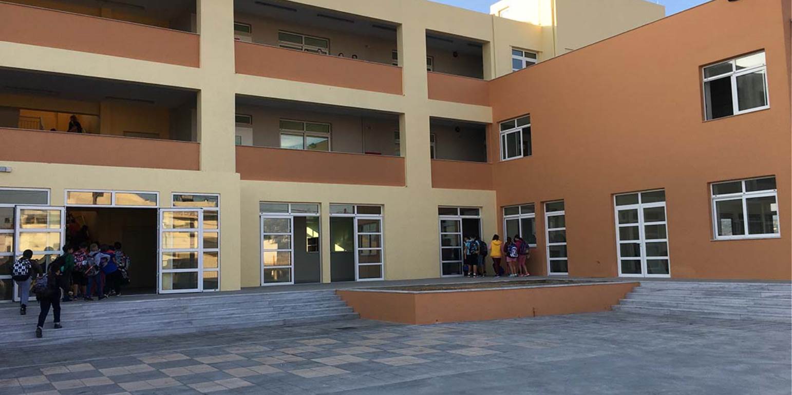 “Πράσινο φως” για την πυροπροστασία των σχολικών μονάδων του Δήμου Μαλεβιζίου