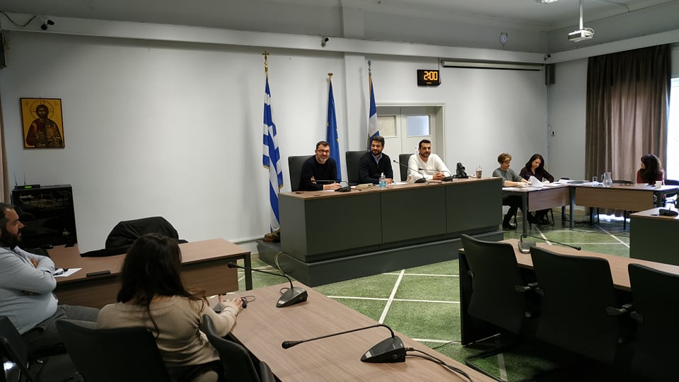 Τηρώντας όλα τα απαιτούμενα μέτρα ολοκληρώθηκε η δημοπρασία των καντινών του Δήμου Χανίων
