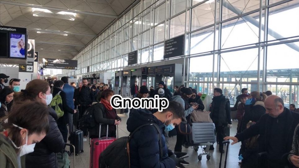 Κορωνοϊός: Με ευθύνη της Ryanair εγκλωβίστηκαν στο αεροδρόμιο του Λονδίνου οι επιβάτες