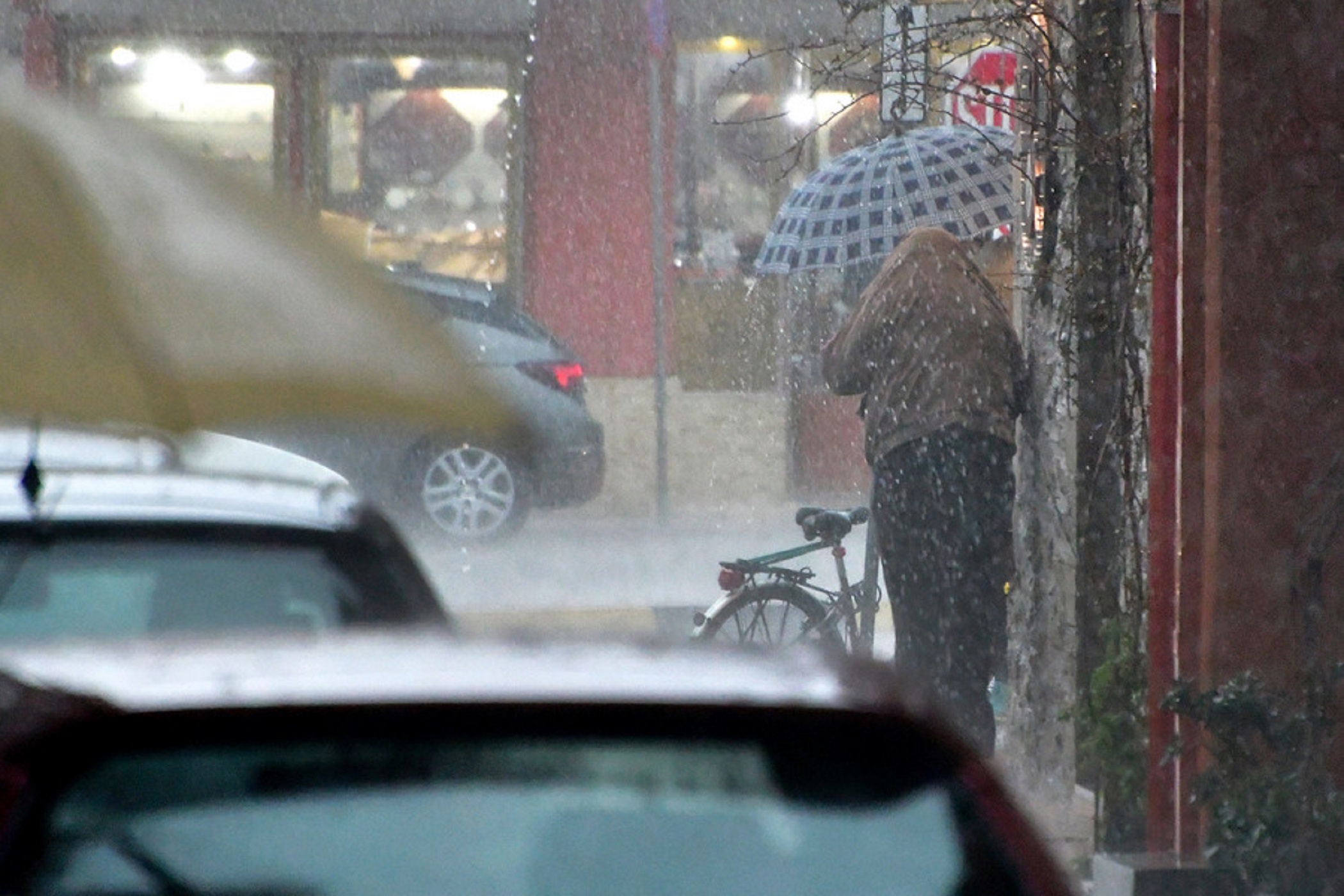 Βροχές σήμερα και στην Κρήτη – Αναλυτικά η πρόγνωση του καιρού (βιντεο)
