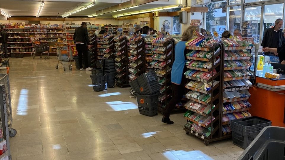 Κορωνοϊός: Και Κυριακές ανοιχτά τα σούπερ μάρκετ – Με το τετραγωνικό σε όλα τα καταστήματα