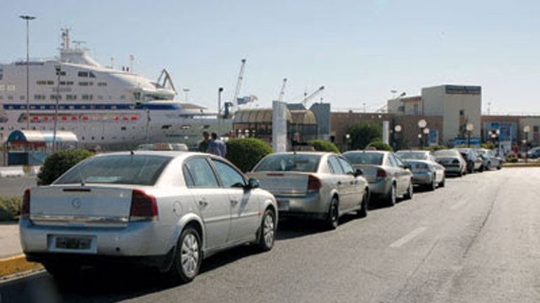 Στάση εργασίας από τα ταξί του Ηρακλείου το πρωί της Παρασκευής