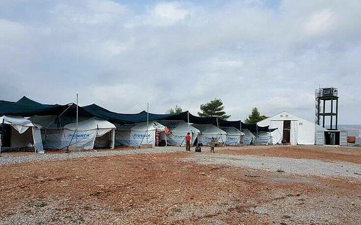 Κλιμάκιο του ΕΟΔΥ στο κέντρο φιλοξενίας προσφύγων της Μαλακάσας