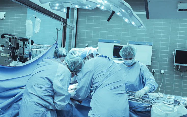 Σοβαρές επιπλοκές σε χειρουργεία ασθενών που έχουν προσβληθεί από κορωνοϊό