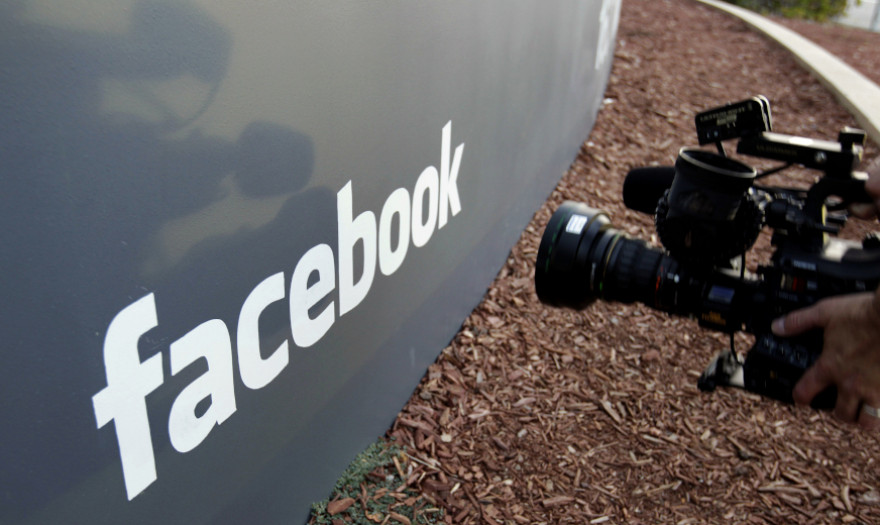 Κολοσσιαίες εταιρείες μποϊκοτάρουν το Facebook – Αποσύρουν τις διαφημίσεις τους