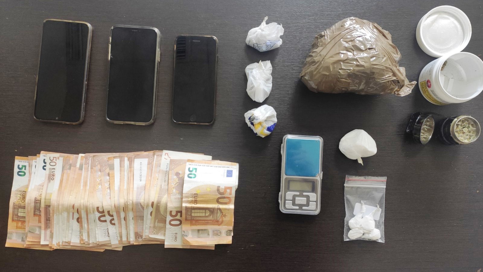 Μετέφεραν ναρκωτικά με αυτοκίνητο στα Χανιά – Τρεις συλλήψεις (φωτο)