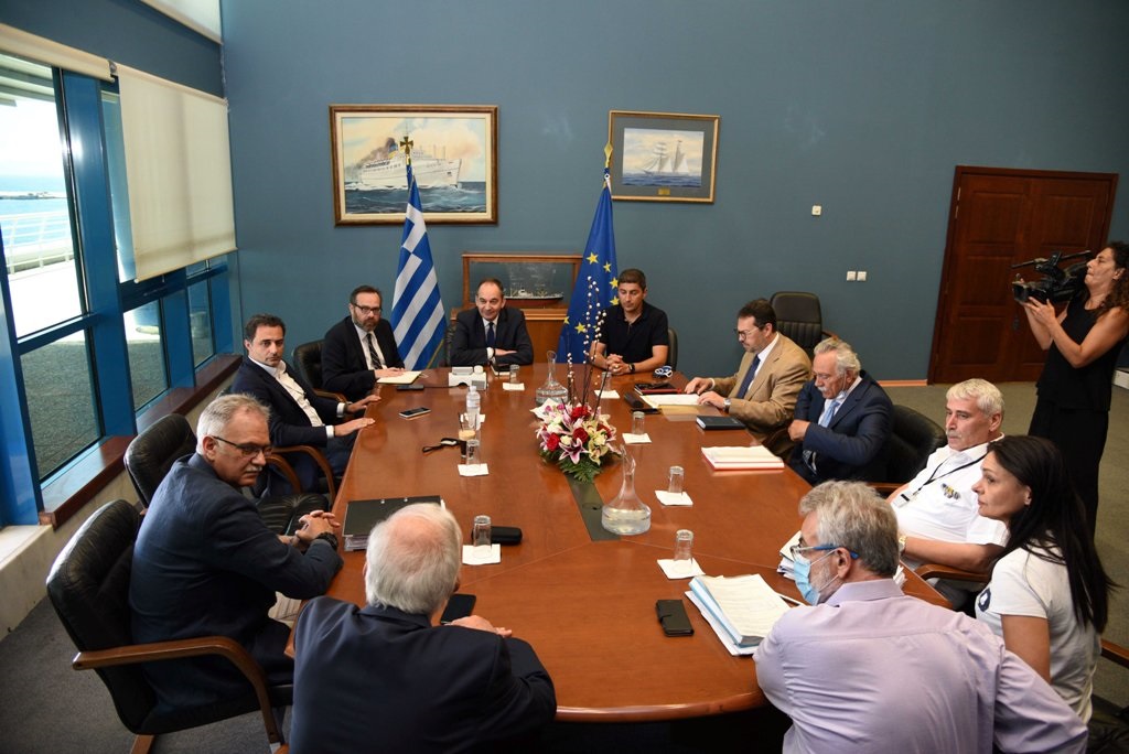 Συνάντηση της διοίκησης του ΟΛΗ με τον Υπουργό Ναυτιλίας Γιάννη Πλακιωτάκη