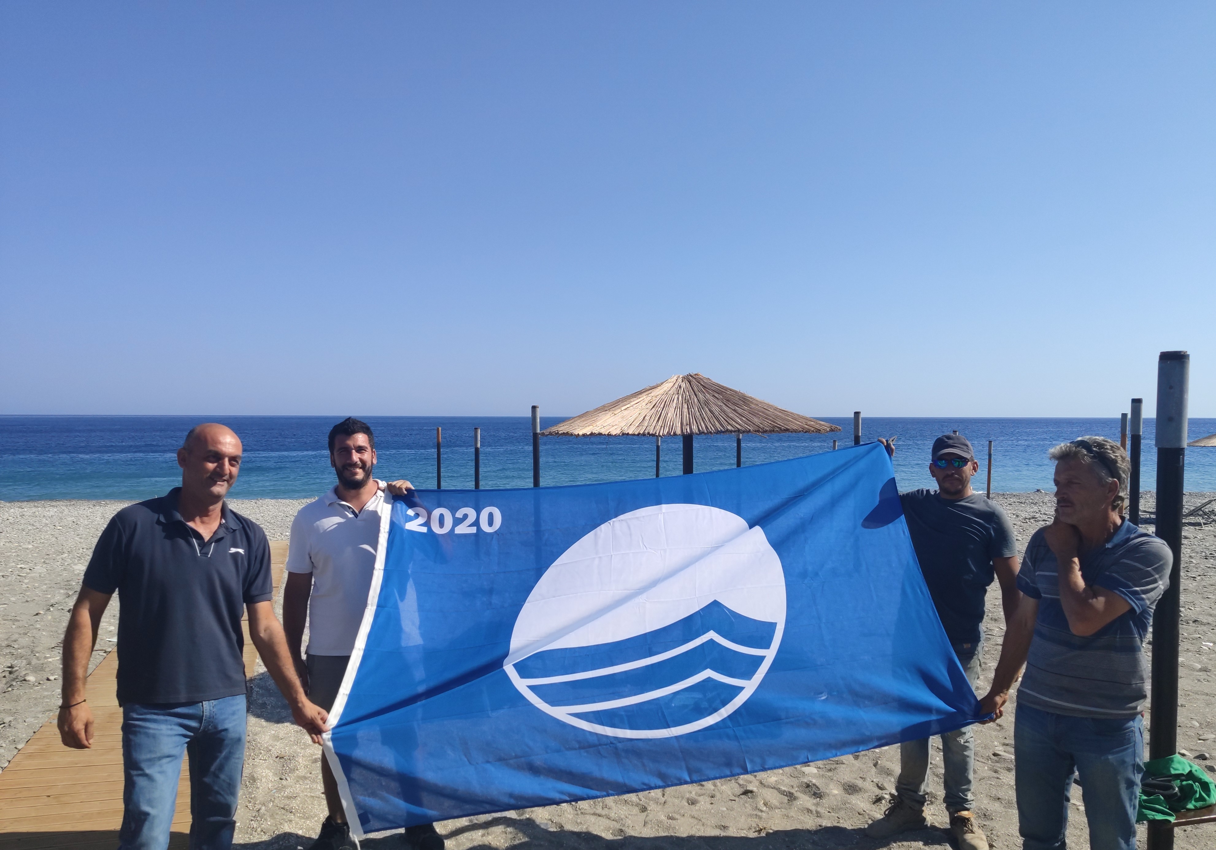Χανιά: “Γαλάζια σημαία” για την παραλία της Σούγιας