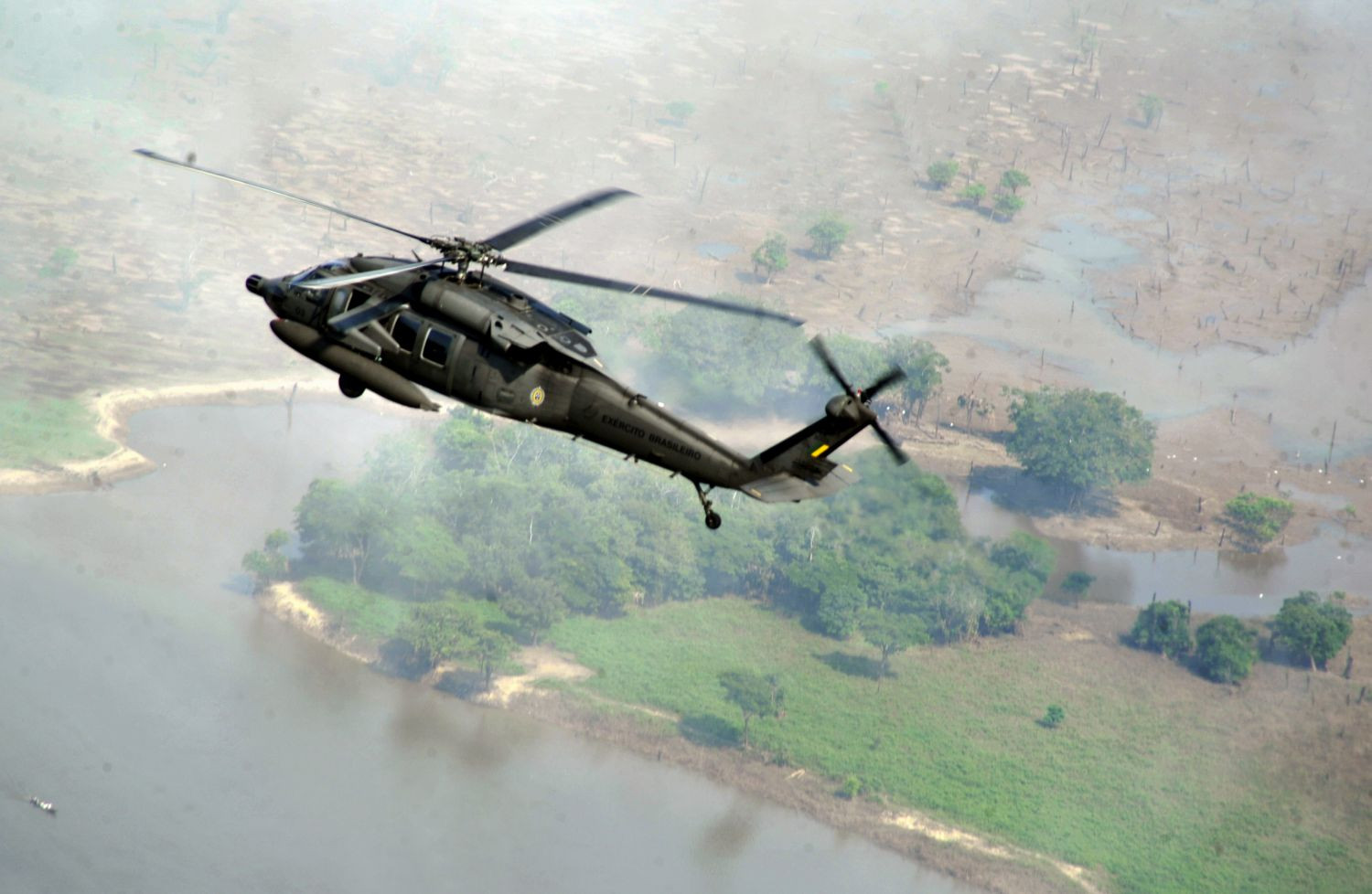 Συνετρίβη Black Hawk στην Κολομβία: Ανασύρθηκαν 11 στρατιωτικοί νεκροί