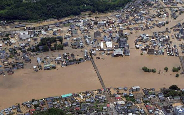 Συνεχίζονται οι έρευνες στην Ιαπωνία μετά τις φονικές πλημμύρες