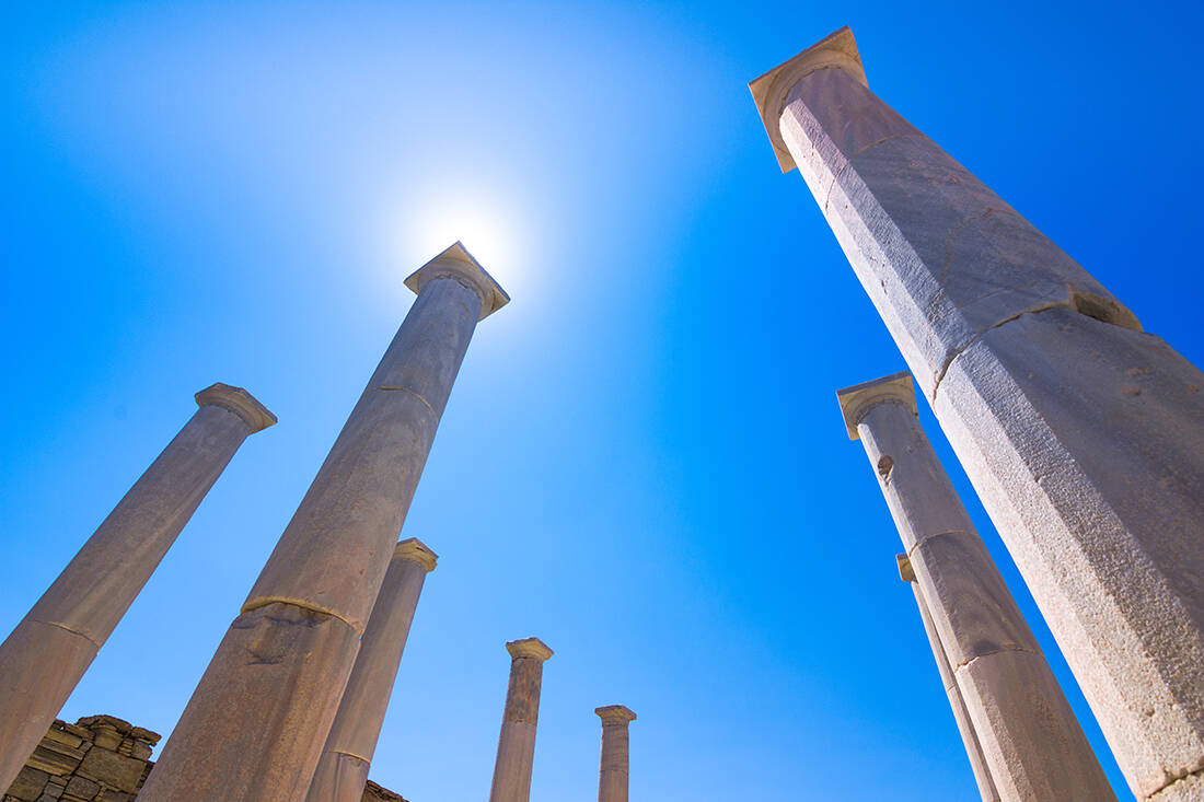 Επτά μυθικά μέρη στην Ελλάδα που μπορείτε να επισκεφτείτε και σήμερα
