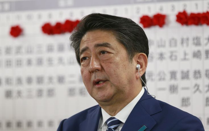 Παραιτήθηκε ο πρωθυπουργός της Ιαπωνίας: Τα πρώτα του λόγια